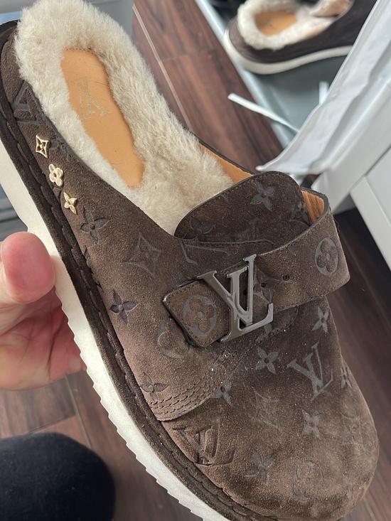 Louis Vuitton slides/ sandals